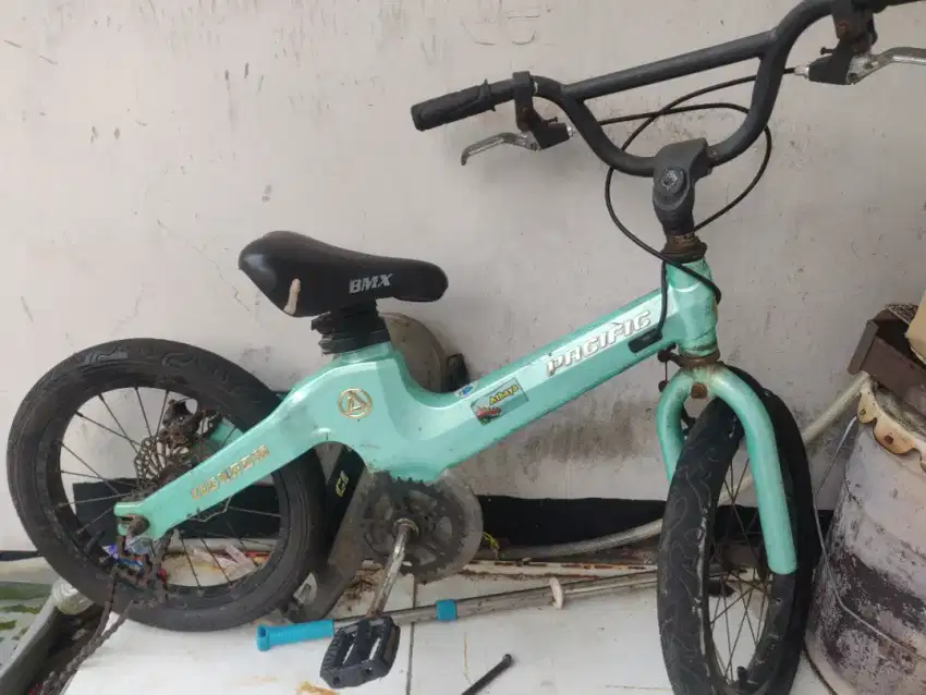 sepeda anak kecil pacific males benerin