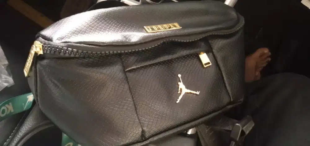 Tas Pinggang Sling bag Air Jordan