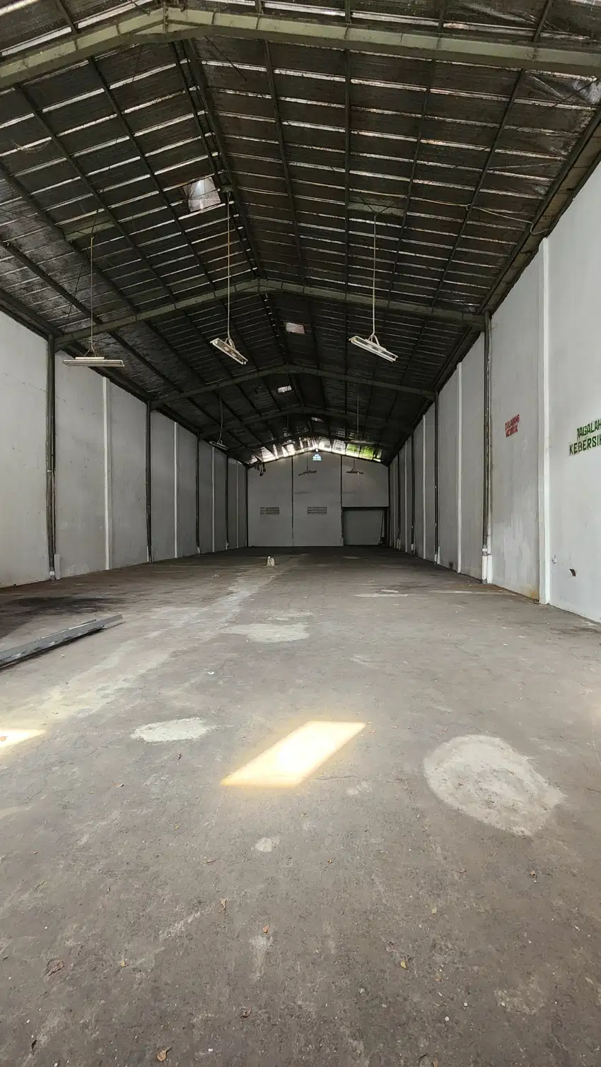 Gudang Taman Tekno lokasi bagus BSD Setu Tangerang Selatan