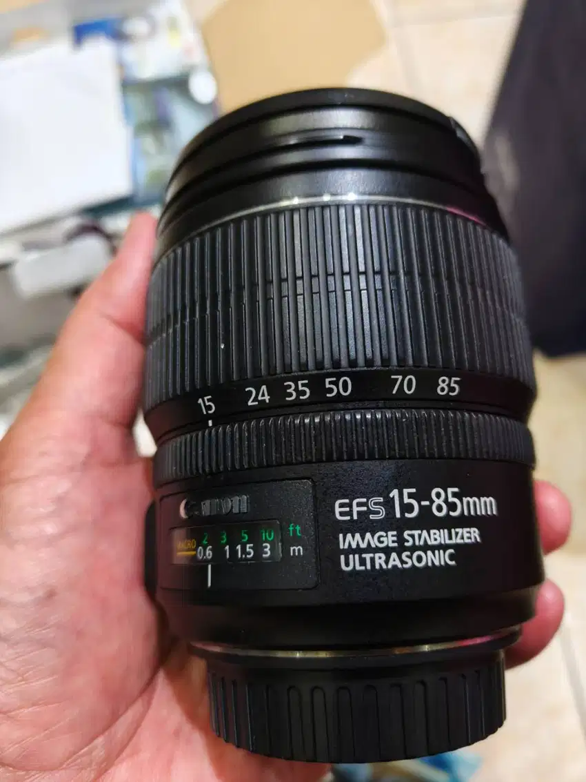 Lensa Canon EFS 15-85