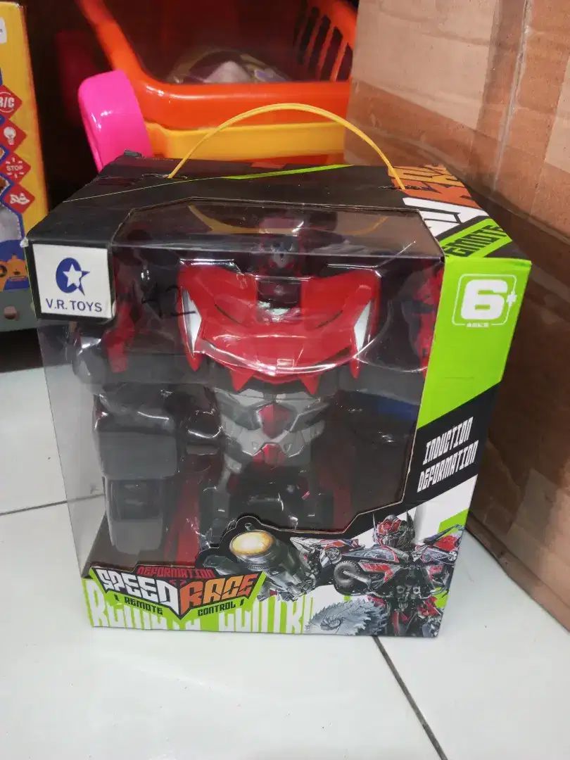 Mainan anak Rc robot mobil cas