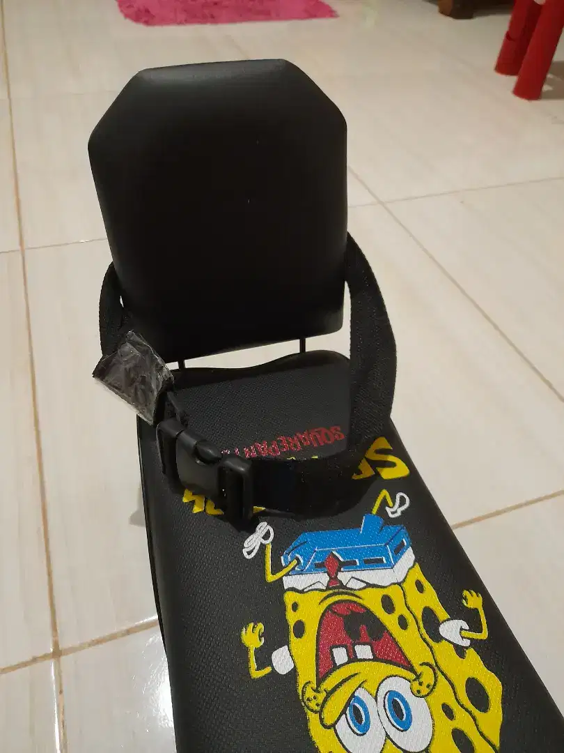Jok anak plus sabuk pengaman seperti baru utk motor honda vario cw.