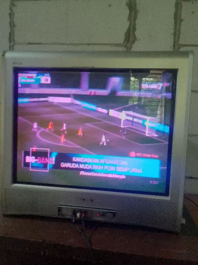 Tv Sony layar datar kurleb 21inch
