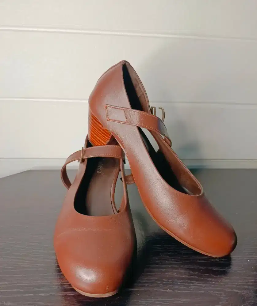 Shoeka - Mary Jane Heels 5cm Brown Wood