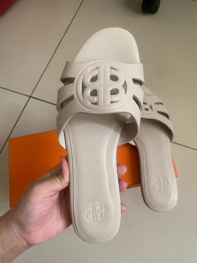 Sendal nada puspita size 40