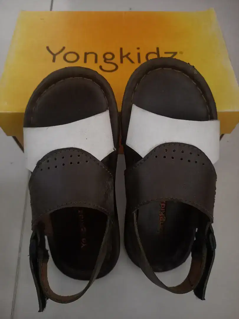 Sepatu Sandal Anak