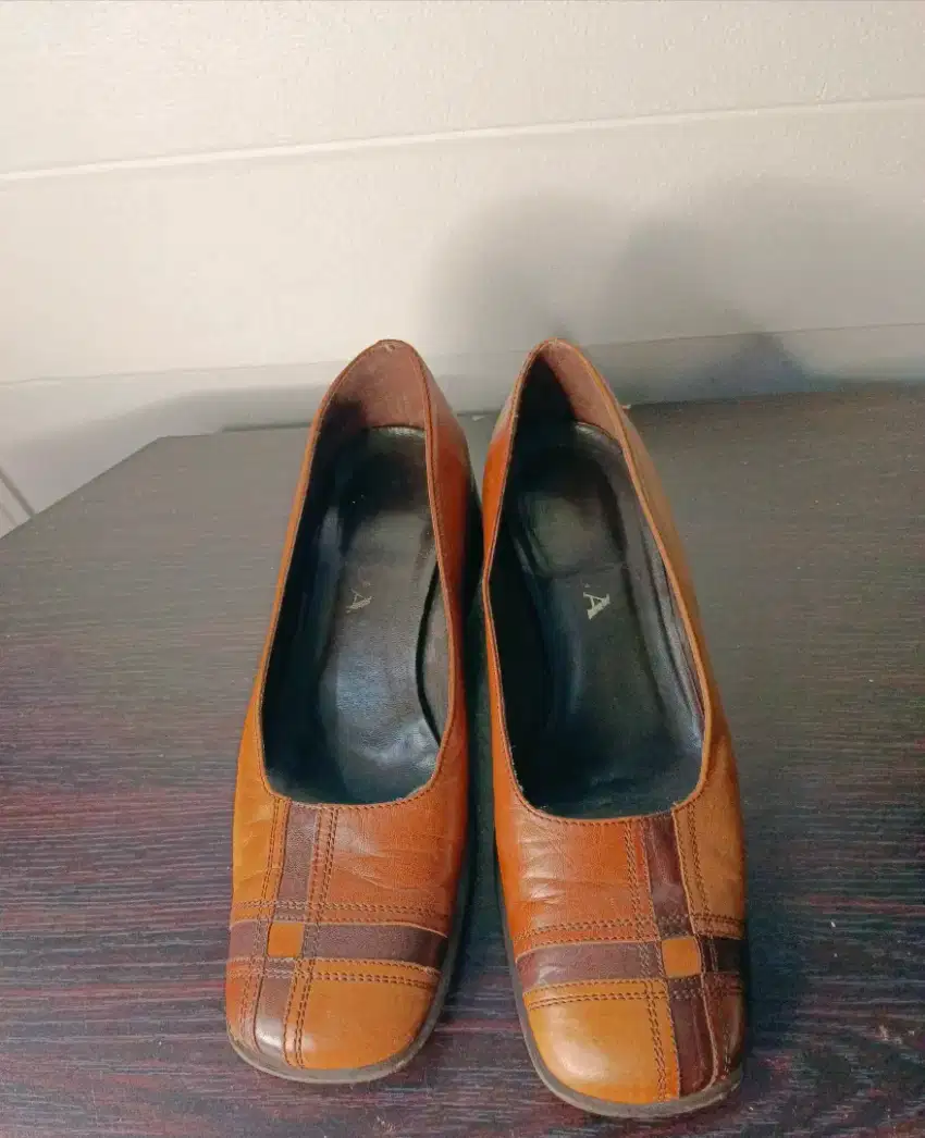 Jual Murah Sepatu Kulit Wanita