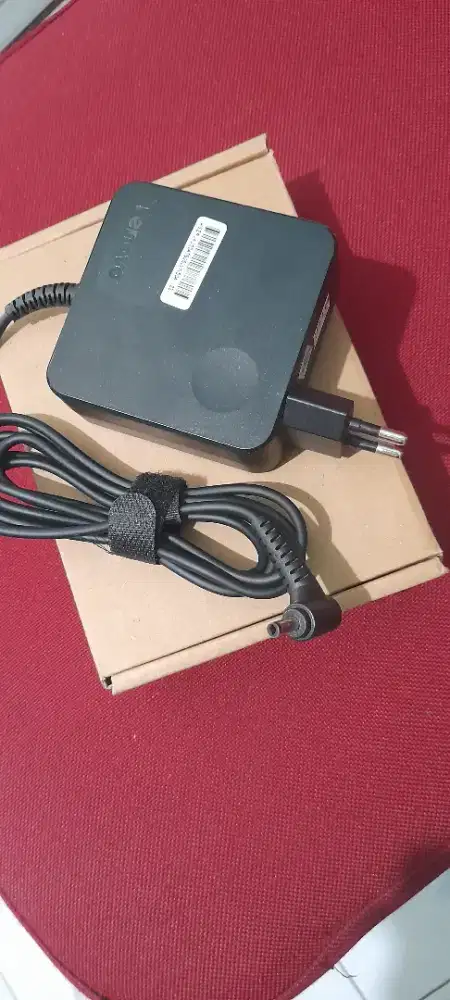 Adaptor Charger Laptop Lenovo