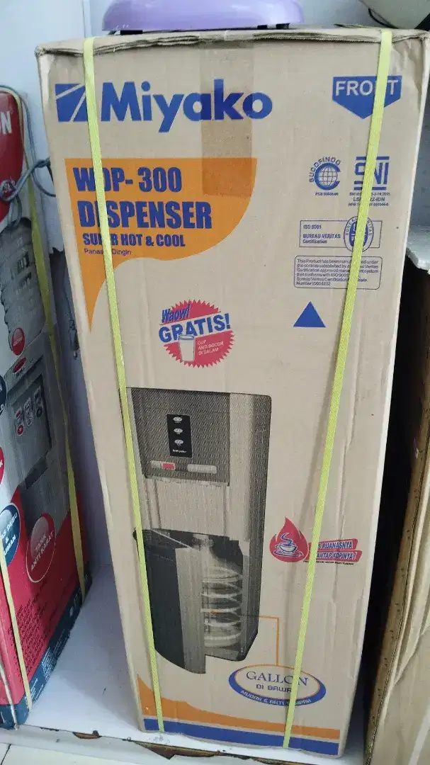 Dispenser Miyako hot &cool galon bawah