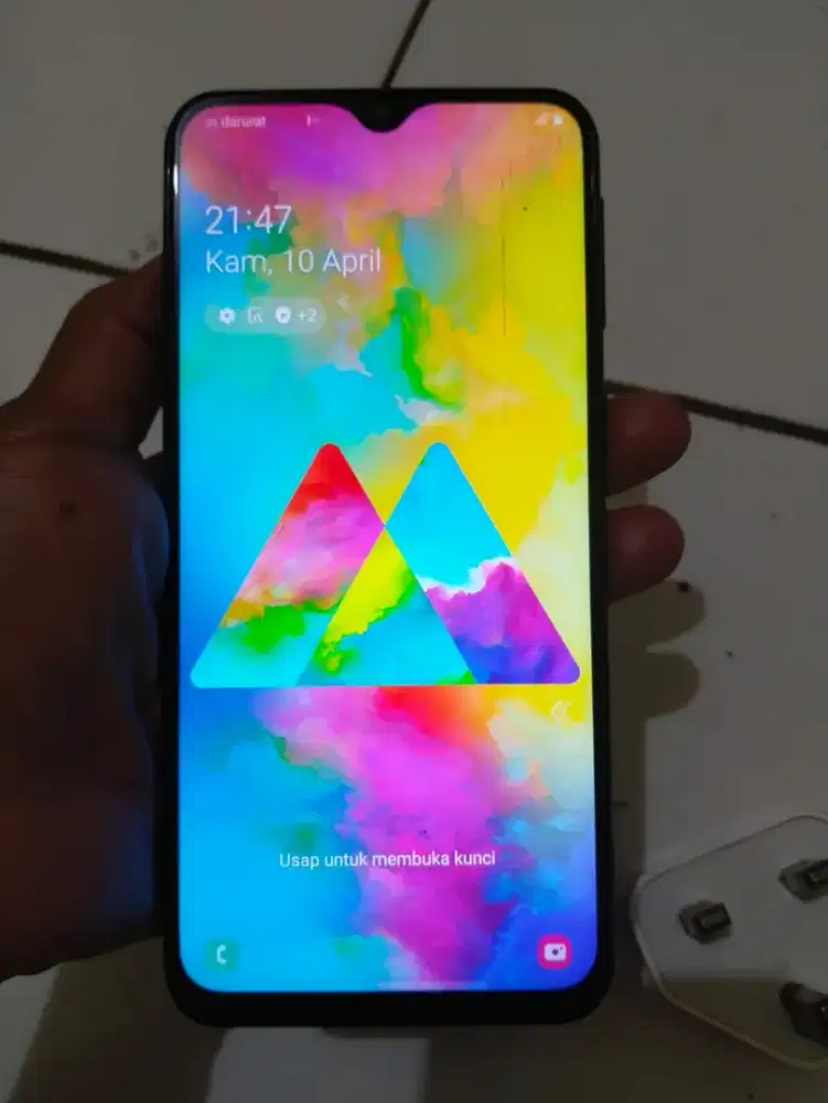 Samsung M20.  3/32. Minus kyk pict tp ga ngaruh sentuhan normal