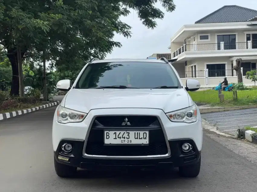 Termurah Mitsubishi Outlander GLS AT 2013 Putih Metalik