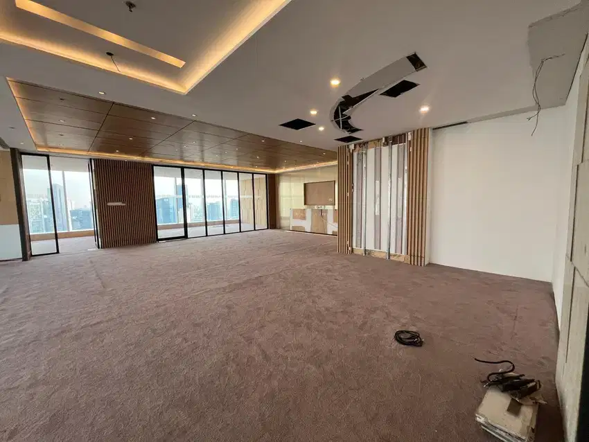 Sewa Kantor 272 m2 di Sahid Sudirman Center, Kondisi Sdh Partisi