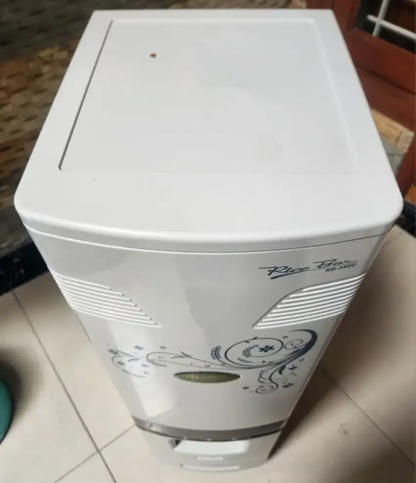 tempat beras rice box maspion RD 3800