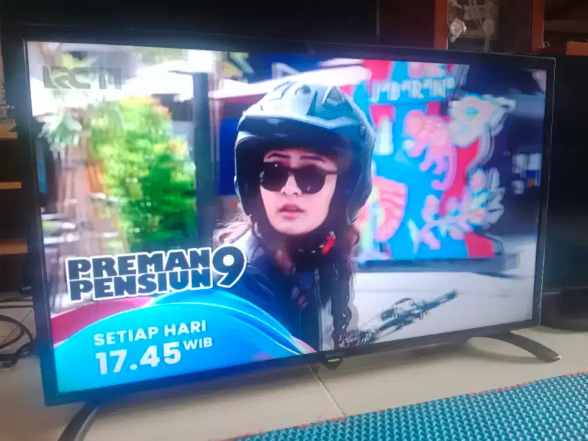Tv led Sharp Aquos 32 in