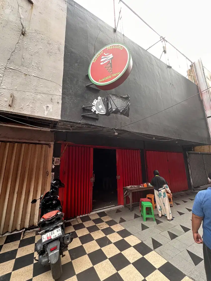 Toko di Tunjungan, bisa NEGO