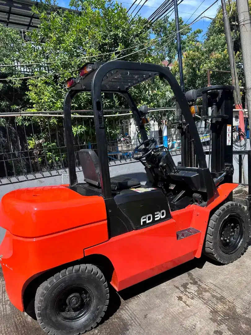 Forklift bekas murah hangca 3 ton 2012