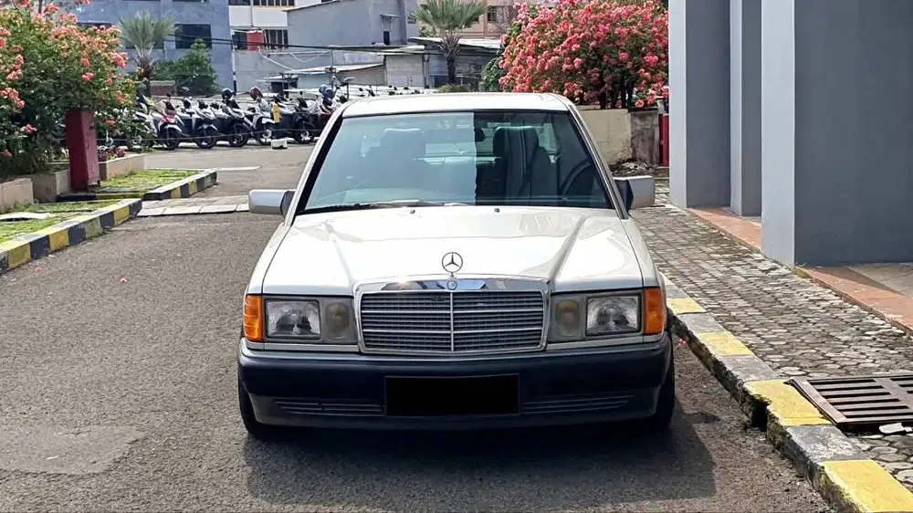 Mercedes Benz Mercy 190E 190 E (W201) Sunroof AT Abu 1990 ANTIK