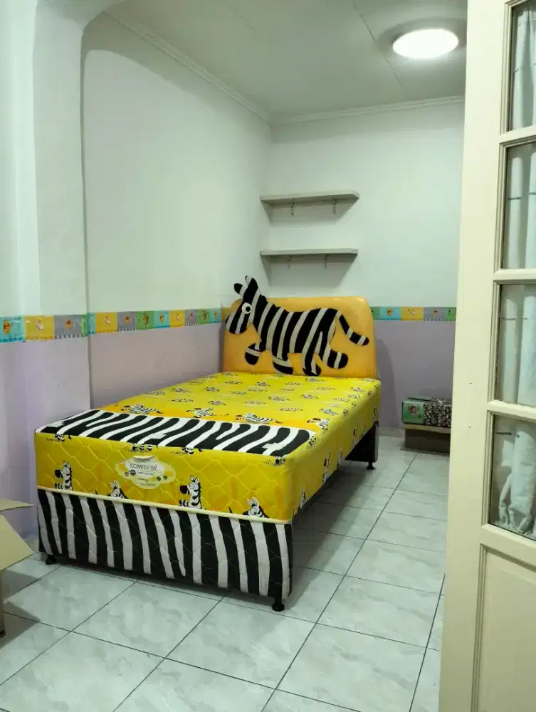 Ranjang springbed susun