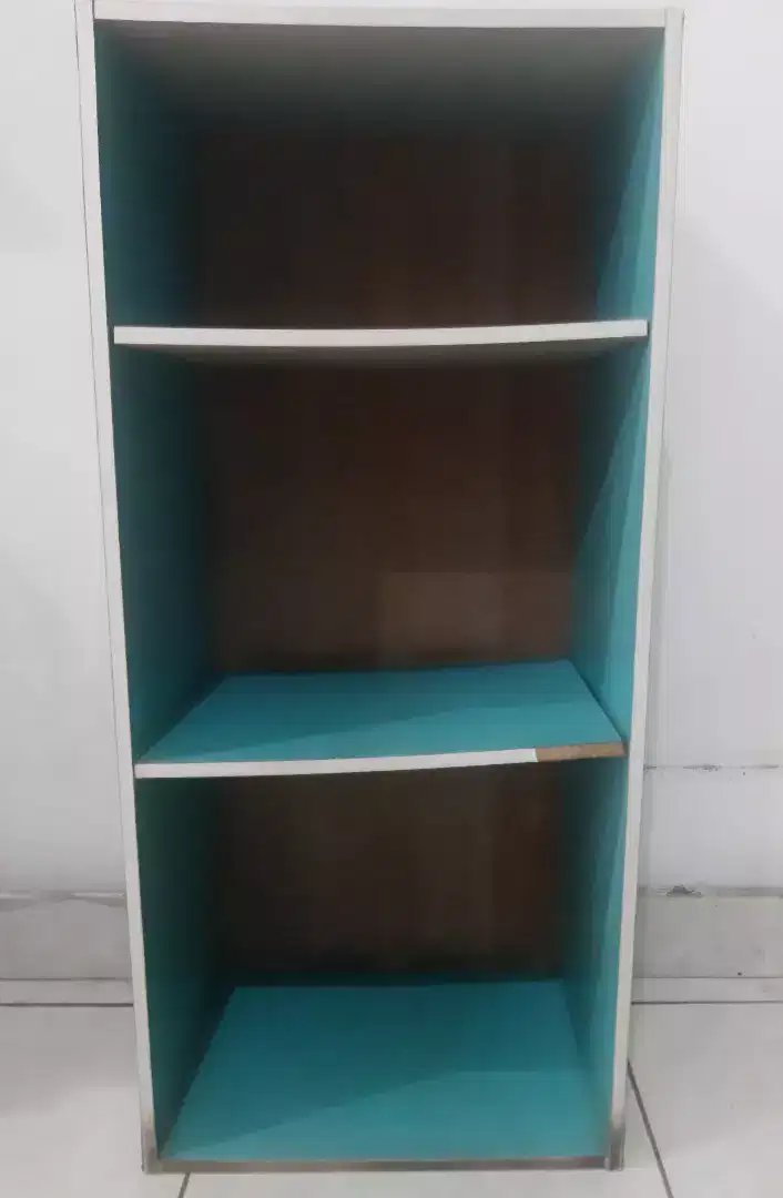Rak Buku 3 Tingkat Bahan Kayu