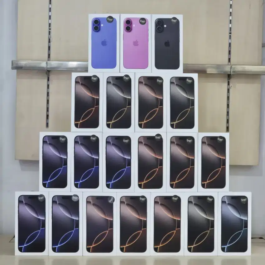 Iphone sudah ready di limawaktu yuk bisa ke tokonya langsung
