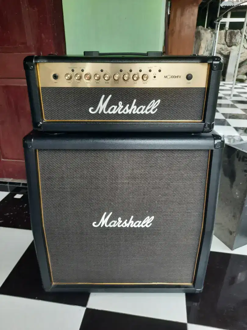 Marshall MG100 HFX bk Laney JCM 900 Jazz Chorus Peavey