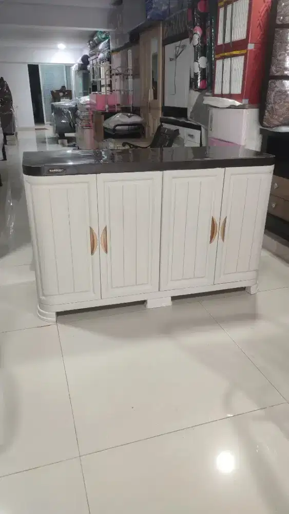 meja tv/diswar dari plastik