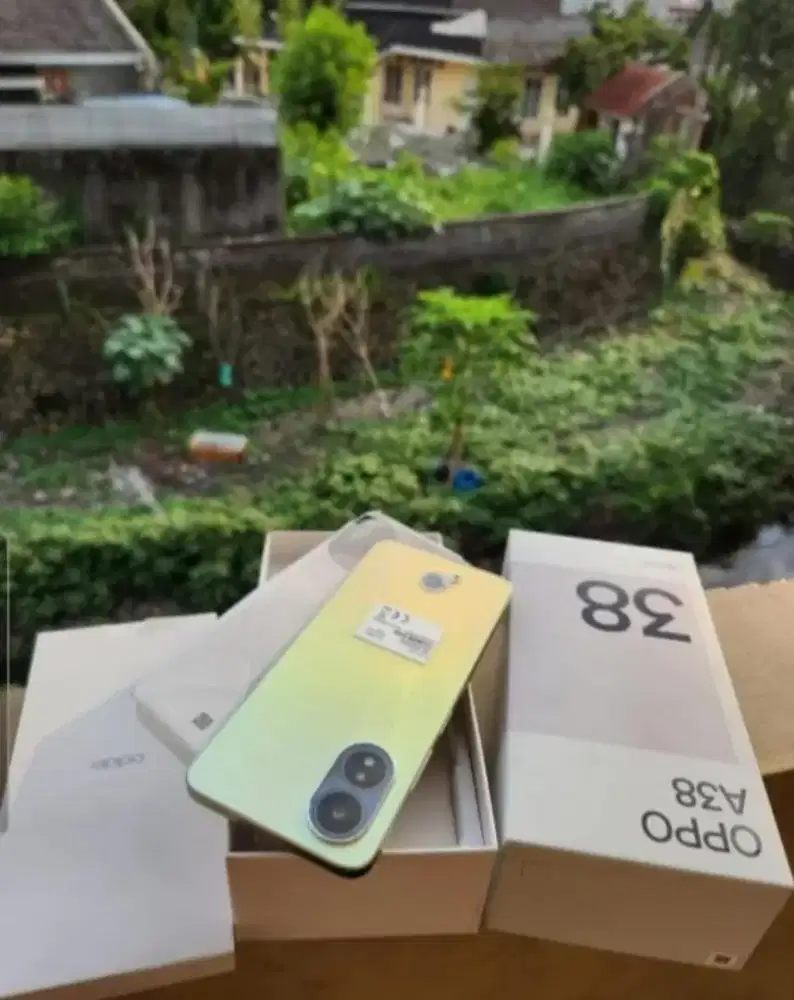 Oppo A38 8/128 GB Kondisi Nyaris Baru