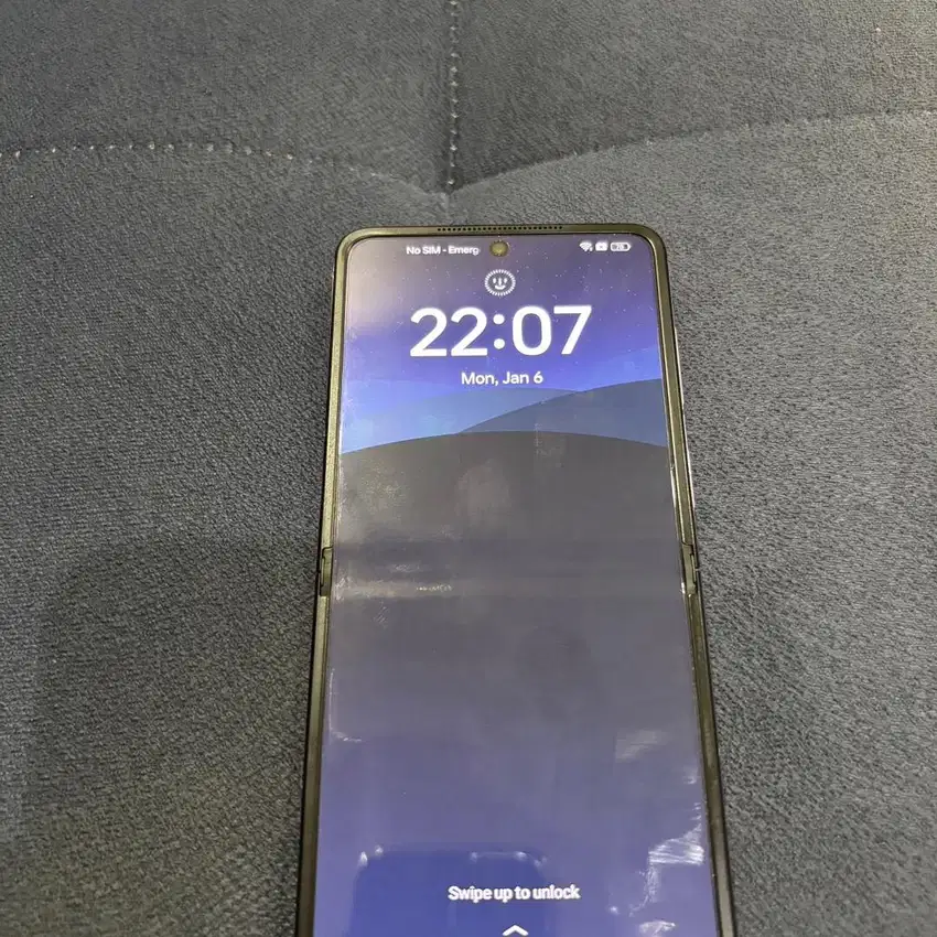 Oppo find n2 flip ungu