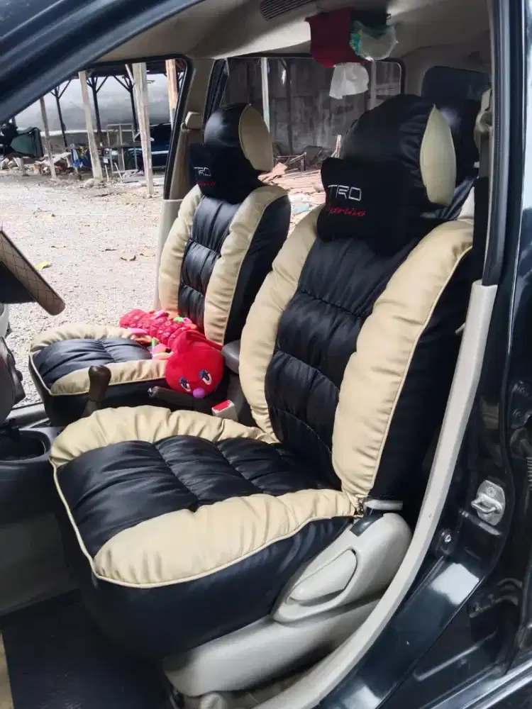 Produksi sarung jok mobil rumahan