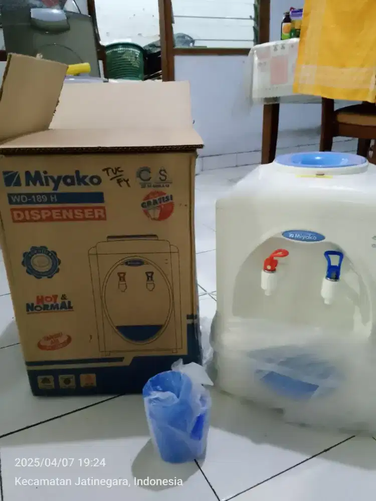 Dispenser hot Dan normal