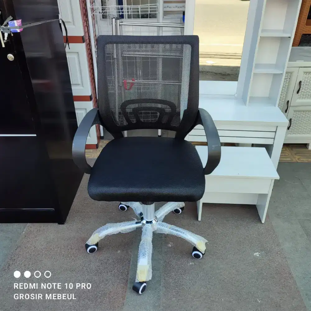 Kursi kantor sandaran jaring