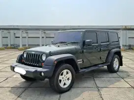 JEEP WRANGLER SPORT UNLIMITED AT 2011 Bensin