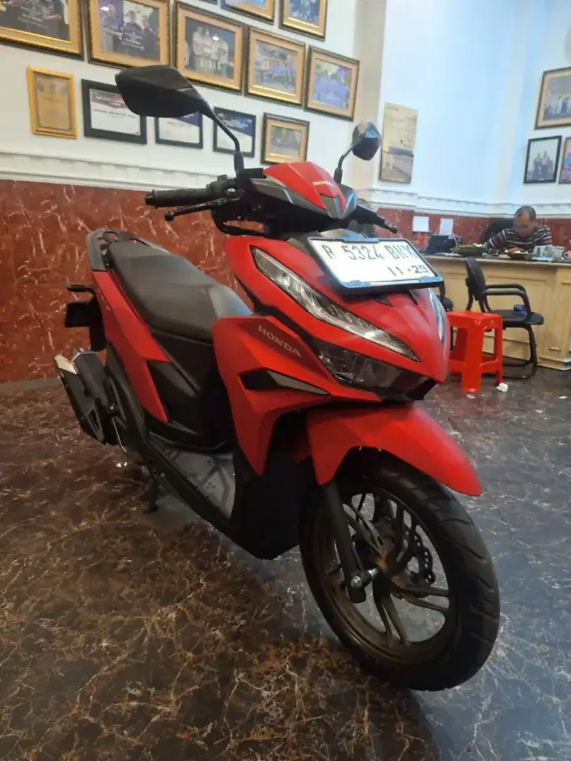 VARIO 125 CBS ISS SP / CICILAN 0% VIA CC DAN TOKPED