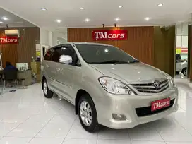 Toyota Kijang Innova 2010 Bensin