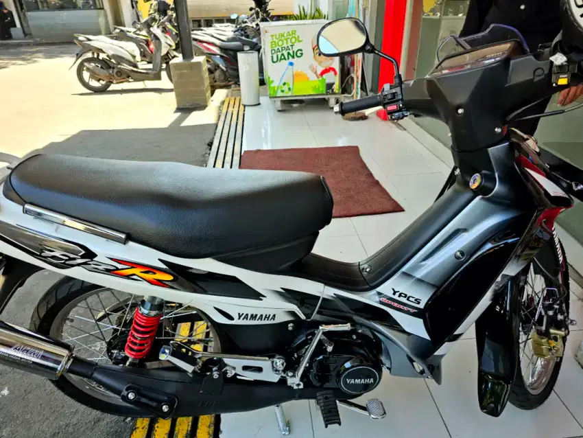 F1ZR Ardath Hitam Mulus