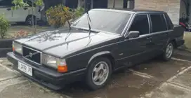 Volvo 740 GLE siap tempur
