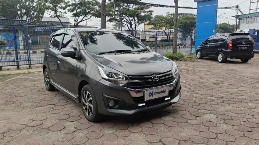 DP Rendah  7JT Daihatsu Ayla 1.2 R Bensin-AT 2019 Abu