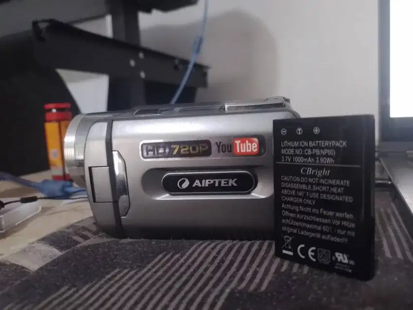 HANDYCAM KAMERA AIPTEK 720 YOUTUBE LIVE STREAMING