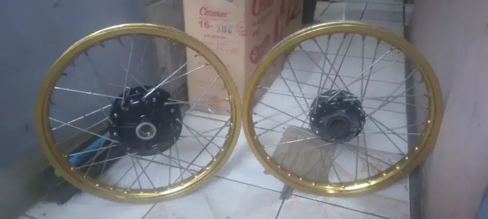 Velg motor ring 17 (ex motor bebek Honda Revo absolute)