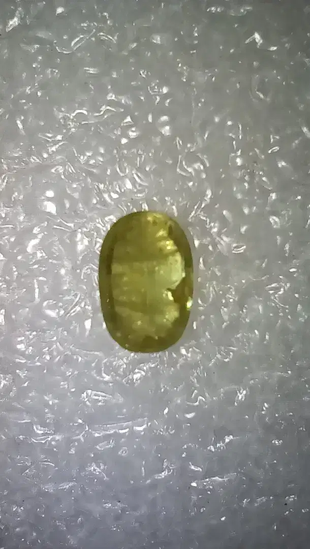 Natural Sphene 2.25 Ct Kristal Mewah