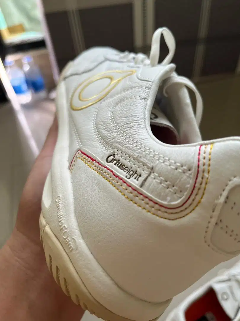 SEPATU FUTSAL Ortuseight