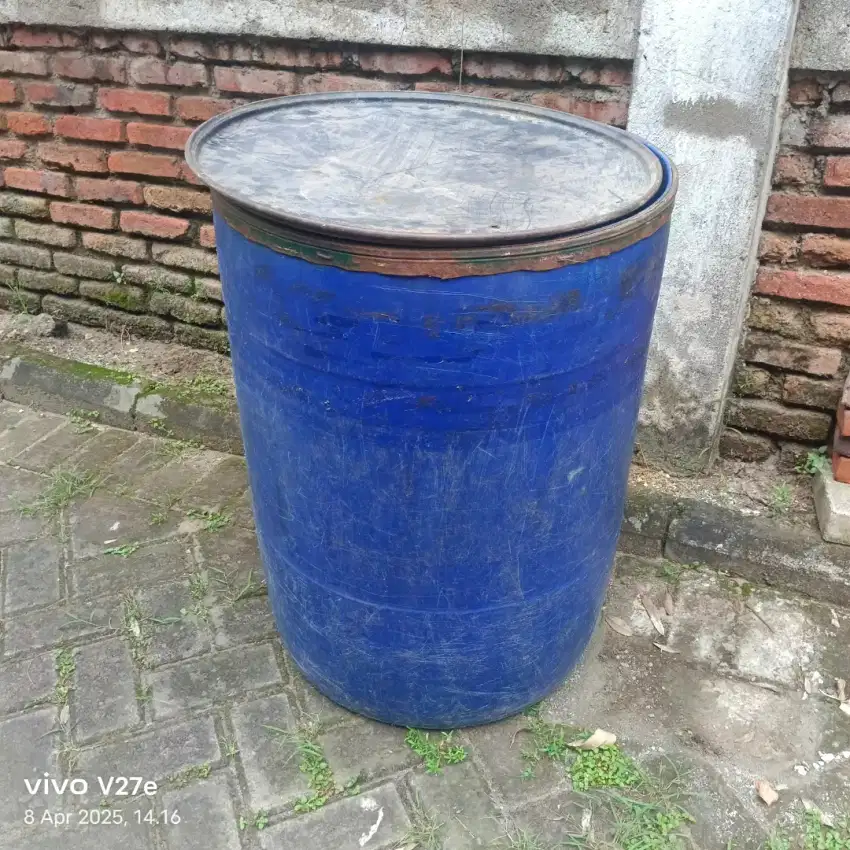 Tong sampah besar