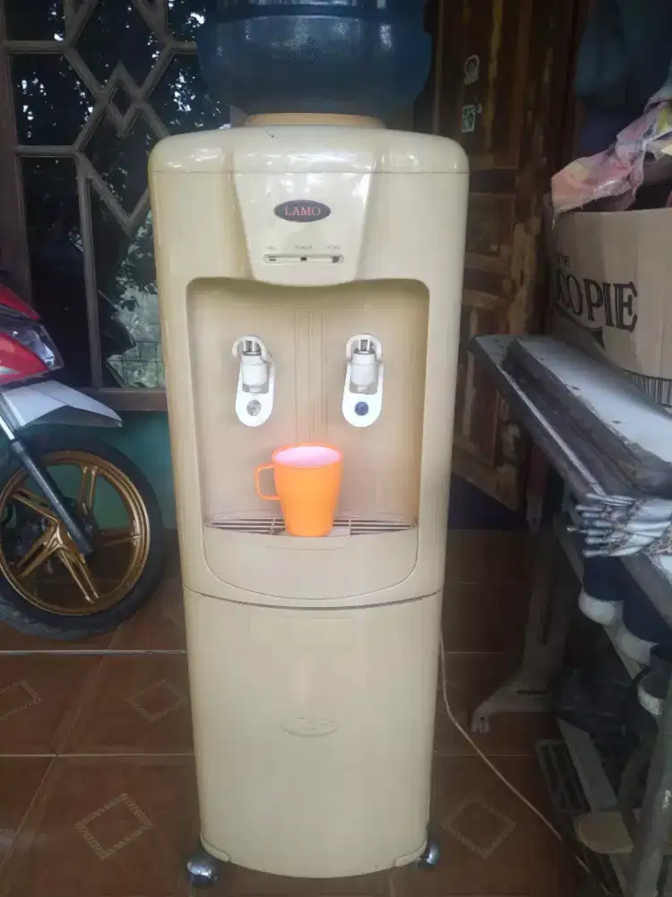 Dispenser elektrolux ( lamo) panas dingin