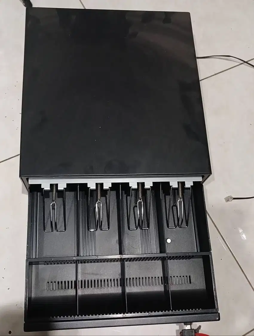 Dijual Mesin Kasir (Cash Drawer) Barang Bagus No Minus