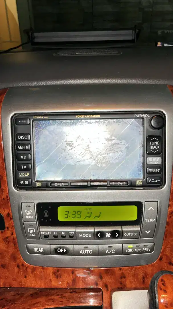 Service Layar Lcd buram blur