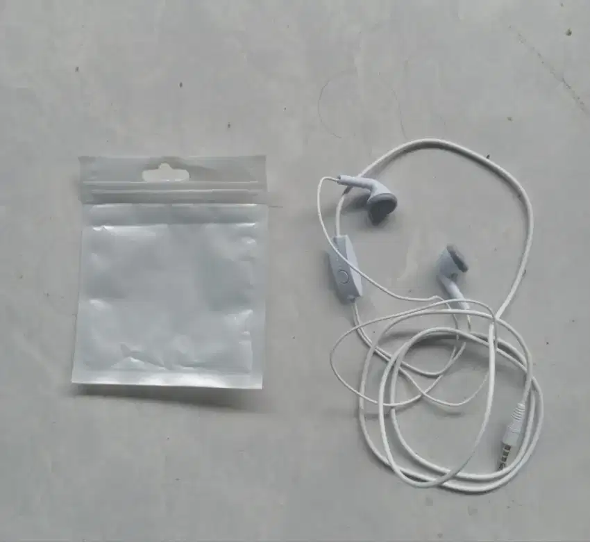 Di jual.. butuh uang