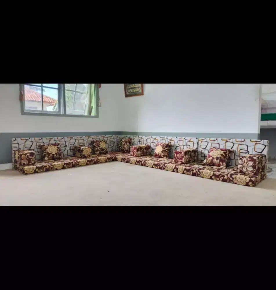 SOFA GAYA TIMUR TENGAH