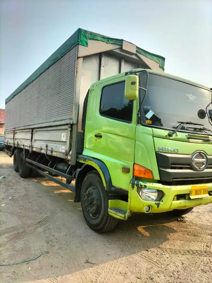 HINO WINGBOX FL235JW 2019 TRONTON 6X2 TGN1 ORIGINAL SIAP KERJA MANTAP