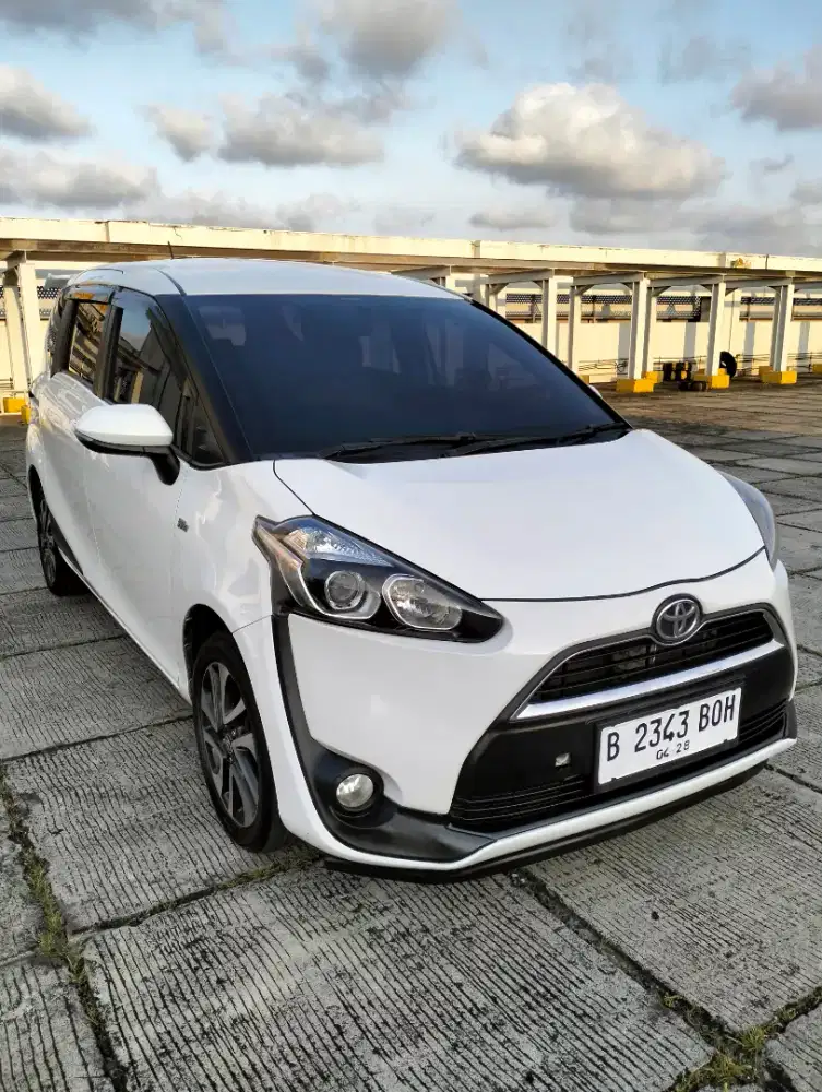 Sienta V ar 2017 Low KM