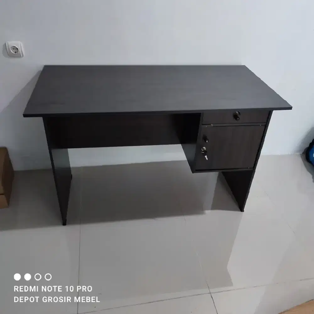 Meja tulis meja kantor